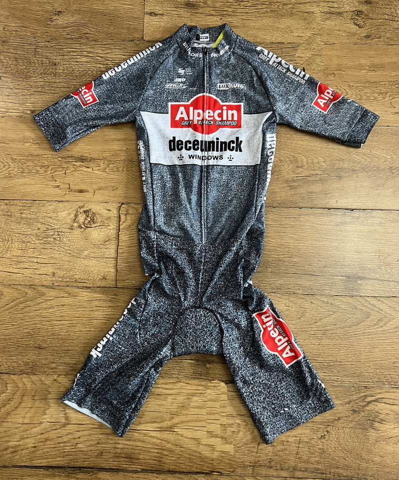 LASER CUT Schaatspak 2025 Alpe - Summer Clothing Material recensie en prijs