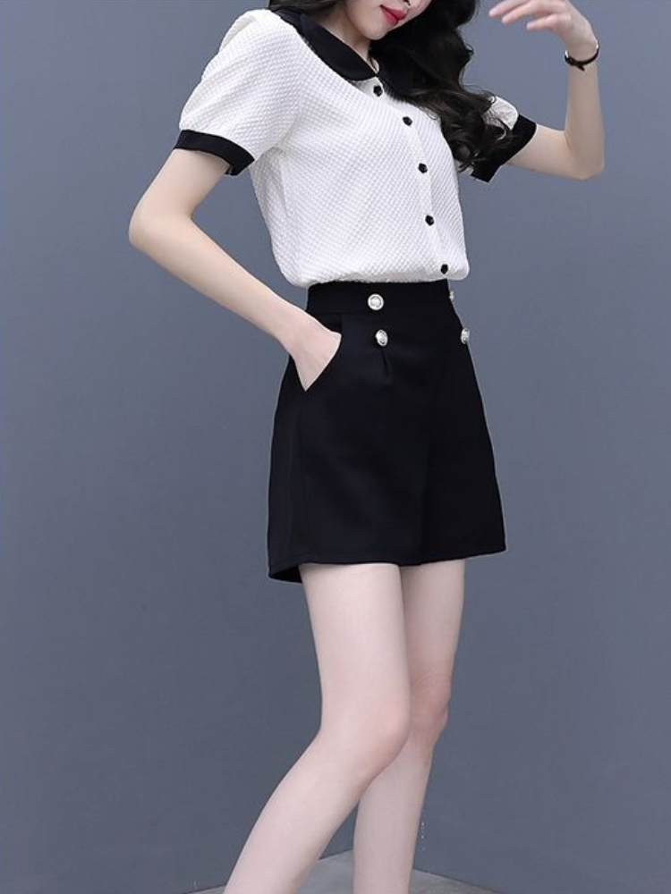 Contrasterende kleur knop kort - Summer Clothing Trends 2025 recensie en prijs