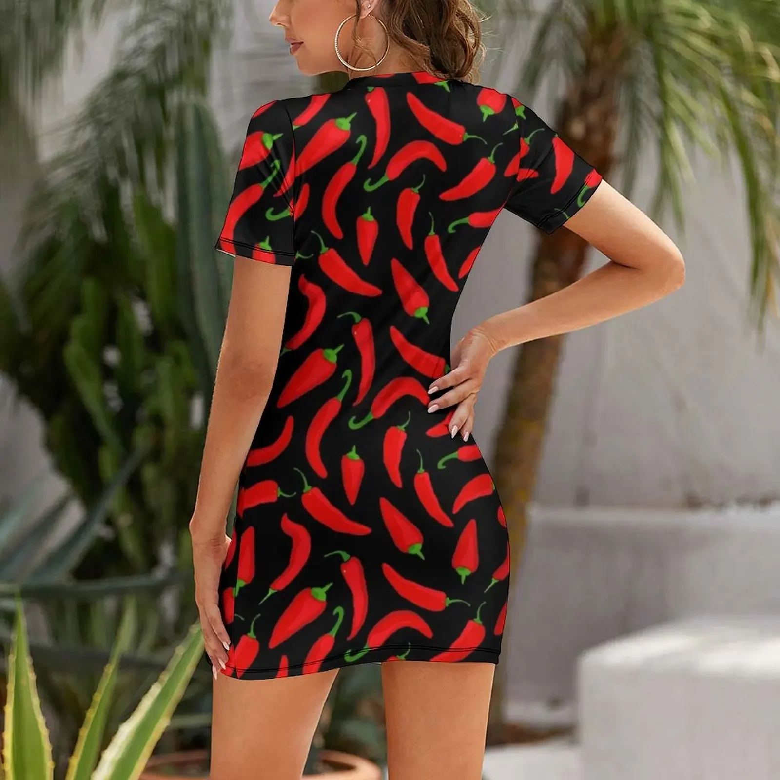 Rood chilipeperpatroon op zwar - Summer Clothing Online recensie en prijs